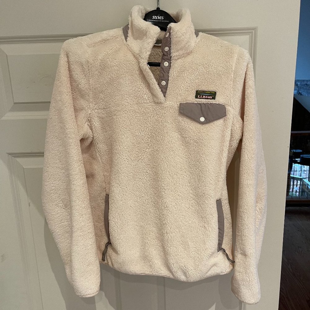 LLBean Snap Hi-Pile Fleece Pullover in Cream. Size S. Zippered kangaroo pockets